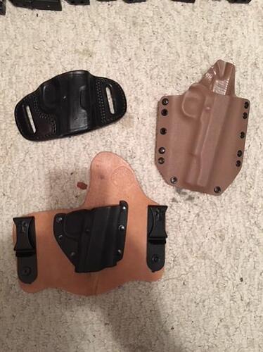 holsters1.jpg